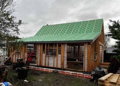 Hanepad-Zaandam-in-aanbouw-met-dakplaten_386x302_acf_cropped_386x278_acf_cropped